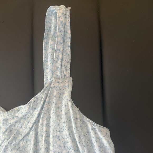 Abercrombie Kids Wide Strap Dress Blue Floral - Size 11-12 - Preloved - Picture 4 of 6